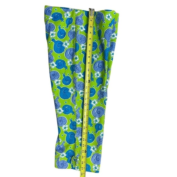 Lilly Pulitzer VINTAGE Snail Print Capri Pants Blue/Green Size 4 - Picture 4 of 7